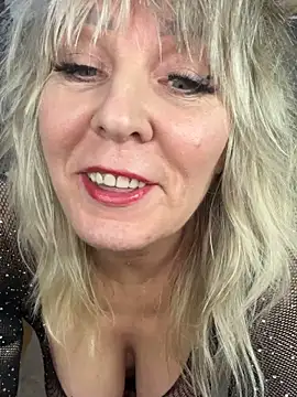 EsterHotMilf online show from 03-03-26, 03:57