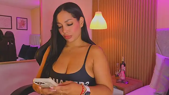 Dakota diaz  online show from 11-11-25, 08:03