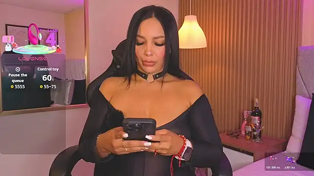 Dakota diaz  online show from 11-27-25, 08:31