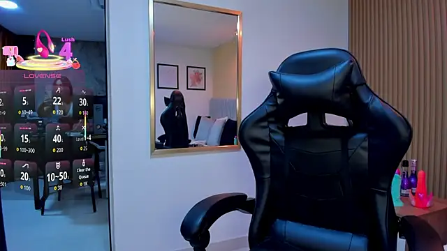 Dakota diaz  online show from 10-01-25, 07:29