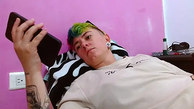 tomboyblue online show from 09-22-25, 09:43