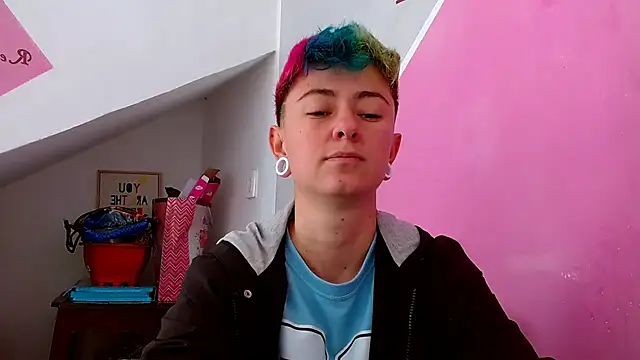 tomboyblue online show from 10-18-25, 01:35