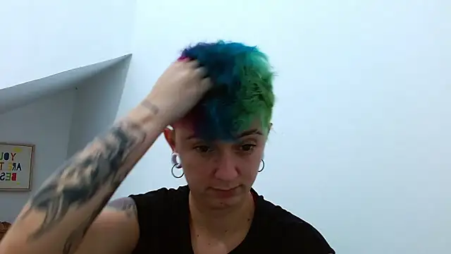 tomboyblue online show from 11-07-25, 03:44