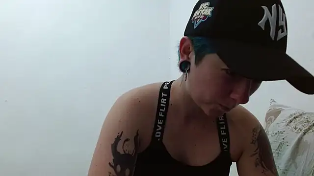 tomboyblue online show from 03-12-26, 04:22