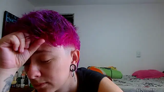 tomboyblue online show from 05-15-26, 05:33