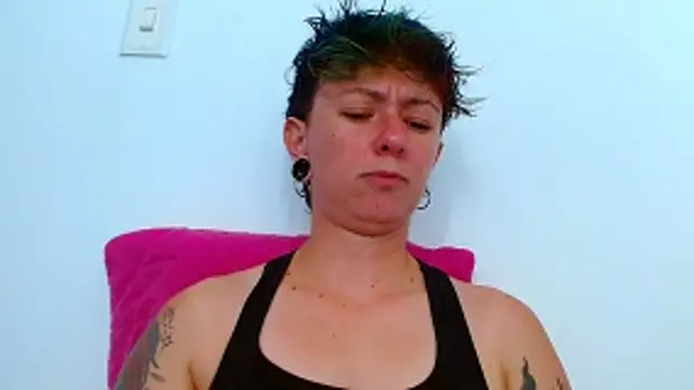 tomboyblue online show from 04-22-26, 06:36