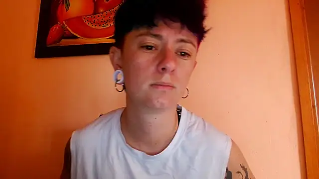 tomboyblue online show from 06-19-26, 03:07