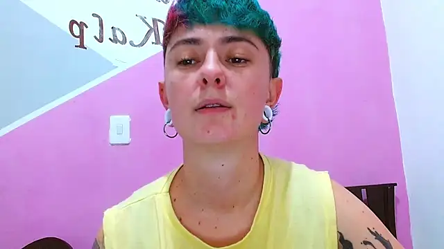 tomboyblue online show from 12-13-25, 08:04