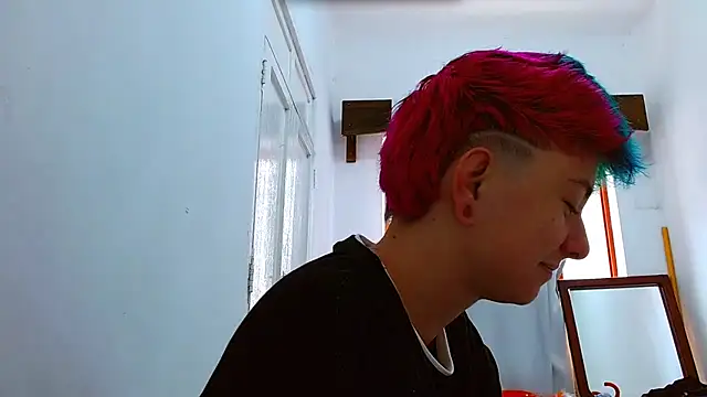 tomboyblue online show from 11-22-25, 04:06