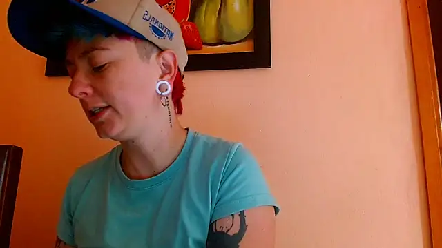 tomboyblue online show from 06-17-26, 03:11