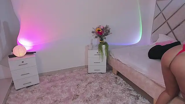 queenie star online show from 11-06-25, 09:08