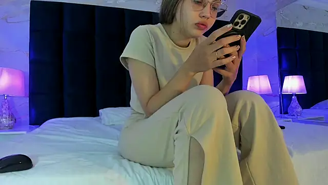 Ary1  online show from 11-17-25, 03:32