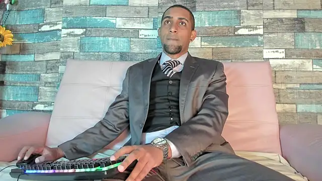 Paolo johnson online show from 10-08-25, 11:34