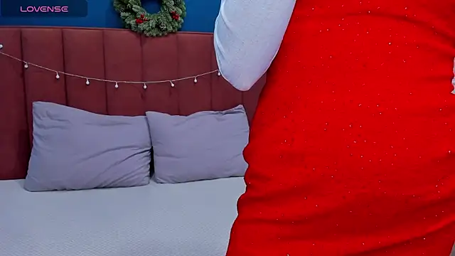 Snapshot of VanillaKelly chatting on 12-27-24, 01:32 VanillaKelly online show from 12-27-24, 01:32