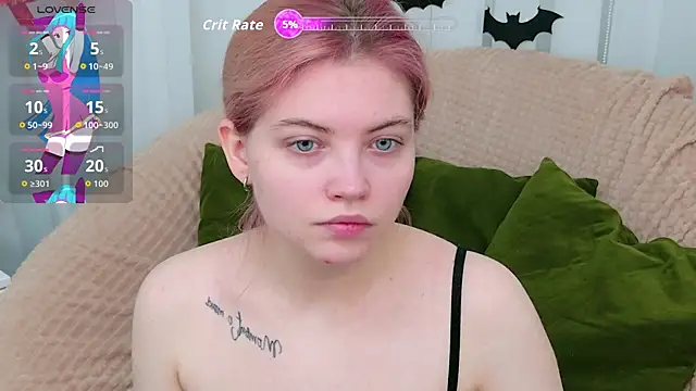 Snapshot of Lisa_Adam chatting on 10-21-25, 05:01 Lisa Adam online show from 10-21-25, 05:01