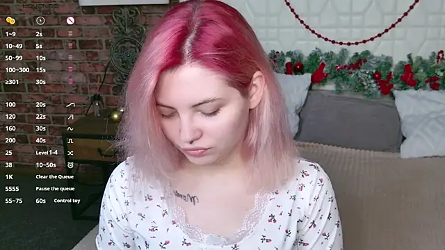 Lisa Adam online show from 12-18-25, 05:06