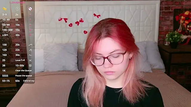 Lisa Adam online show from 04-09-26, 04:02