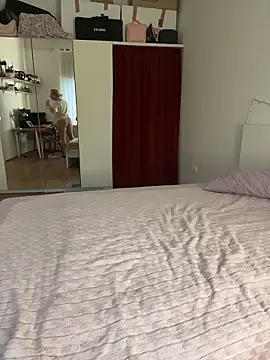 Snapshot of MariaValentine chatting on 01-16-26, 06:39 MariaValentine online show from 01-16-26, 06:39