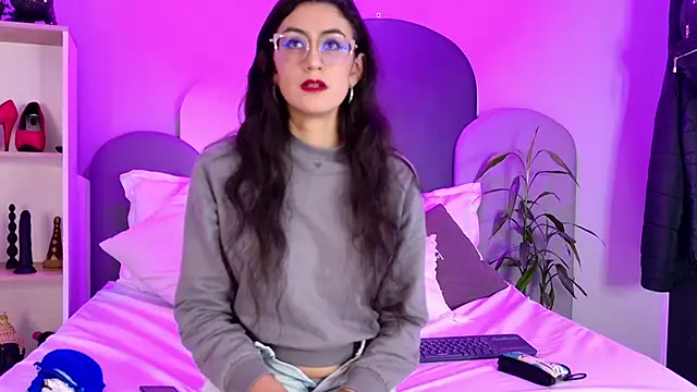 SophieGomez22 online show from 04-22-26, 11:39