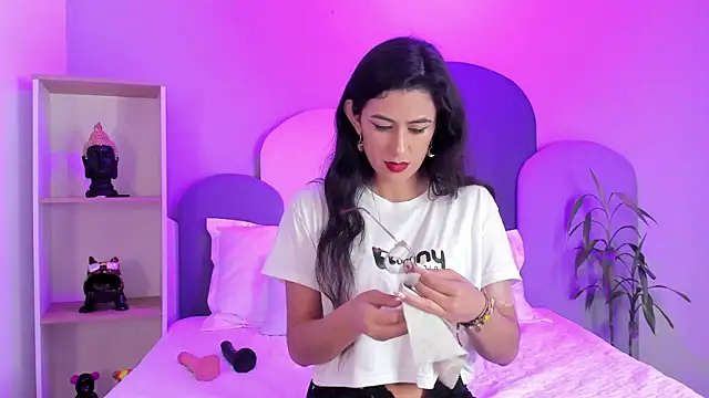 Snapshot of SophieGomez22 chatting on 02-19-26, 11:29 SophieGomez22 online show from 02-19-26, 11:29