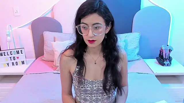 SophieGomez22 online show from 03-10-25, 11:45
