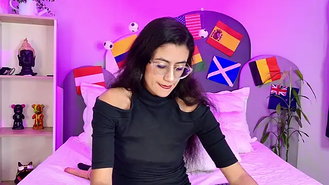 Snapshot of SophieGomez22 chatting on 07-12-26, 11:22 SophieGomez22 online show from 07-12-26, 11:22