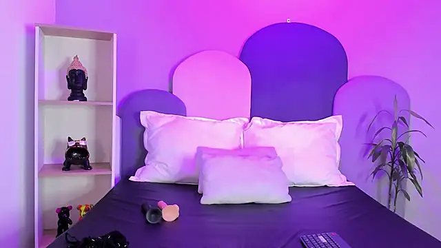 Snapshot of SophieGomez22 chatting on 02-16-26, 11:42 SophieGomez22 online show from 02-16-26, 11:42