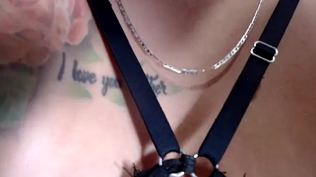 SOPHIA SQUIRTPUSSY online show from 04-25-26, 03:20