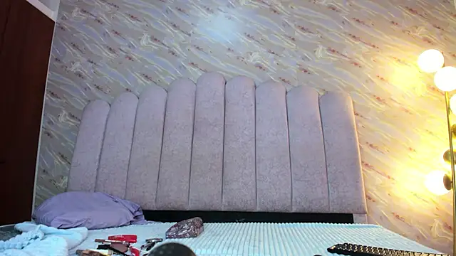 Snapshot of kathy-steven chatting on 02-21-26, 01:18 kathy-steven online show from 02-21-26, 01:18