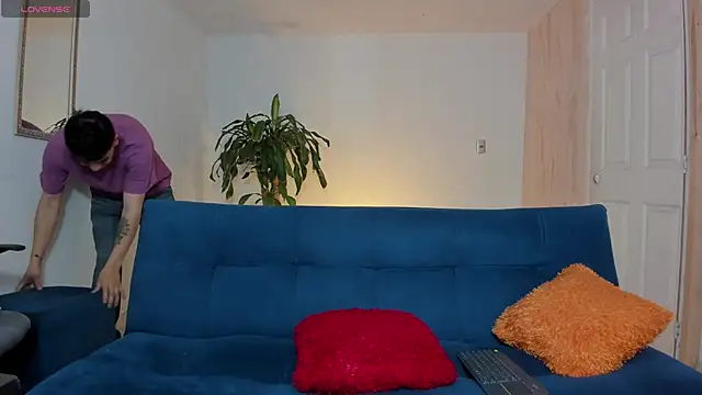 Ares Johnson online show from 10-06-25, 12:06