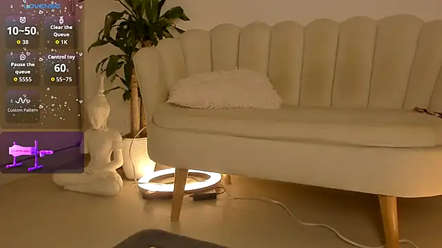 Snapshot of LittleSofia_ chatting on 09-13-25, 03:28 LittleSofia online show from 09-13-25, 03:28