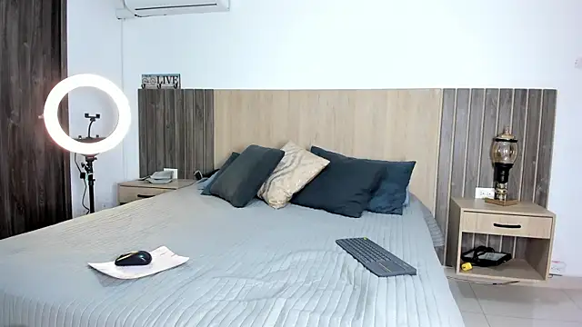 rebeca cortez  online show from 02-17-26, 07:55