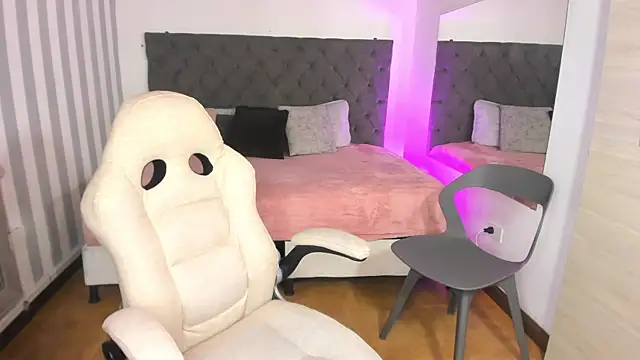 rebeca cortez  online show from 03-07-25, 03:40