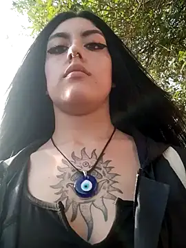 Snapshot of Mazikeen-- chatting on 12-19-24, 09:27 Mazikeen-- online show from 12-19-24, 09:27