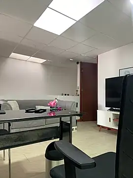 DanielGomez9 online show from 04-04-26, 08:26