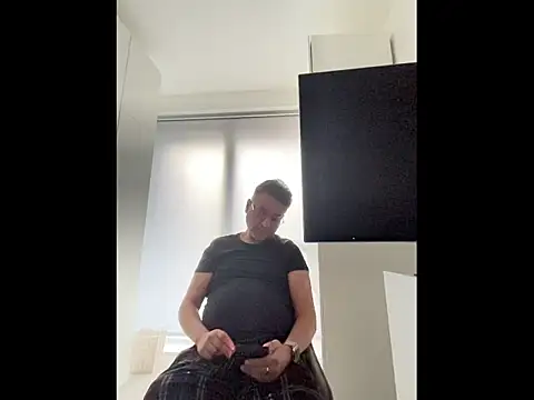 Robin007 online show from 03-05-26, 05:20