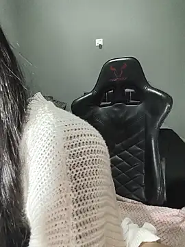 Livia Diaz online show from 05-15-26, 01:47