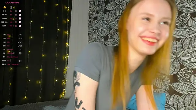 Snapshot of TaraSims chatting on 01-26-25, 07:42 TaraSims online show from 01-26-25, 07:42