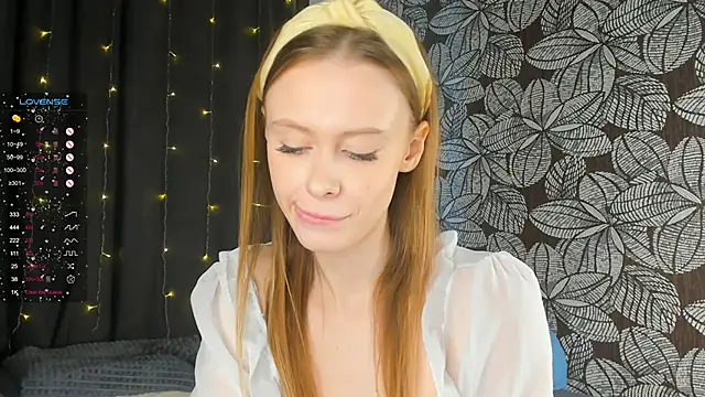 Snapshot of TaraSims chatting on 01-24-25, 04:16 TaraSims online show from 01-24-25, 04:16