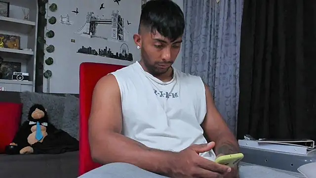 Couple muscle1 online show from 10-06-25, 07:03