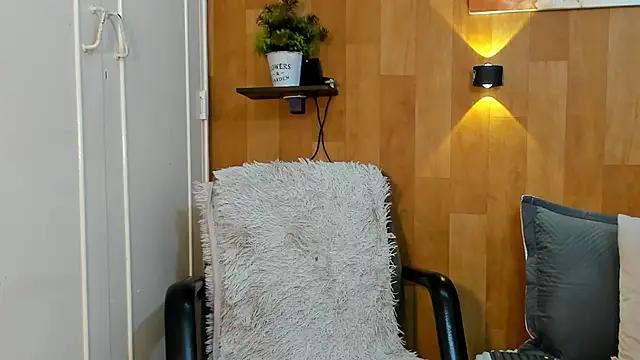 marianaa90 online show from 10-20-25, 07:03