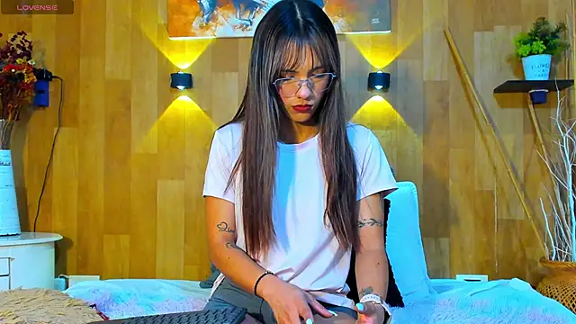 marianaa90 online show from 05-23-26, 12:26