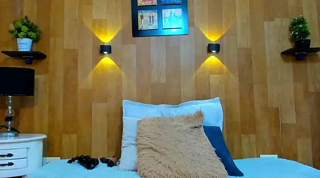 marianaa90 online show from 03-18-25, 07:12