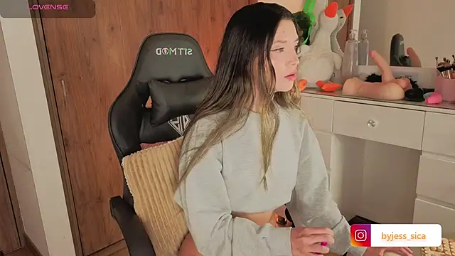 jessy  01 online show from 12-16-25, 02:27