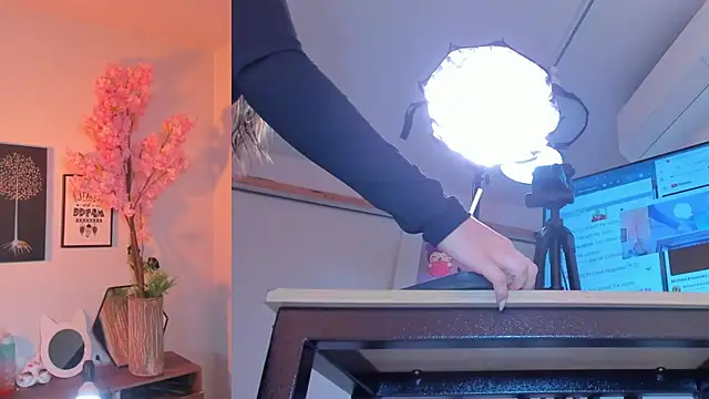 Siouxsie cenobite online show from 03-20-26, 11:22