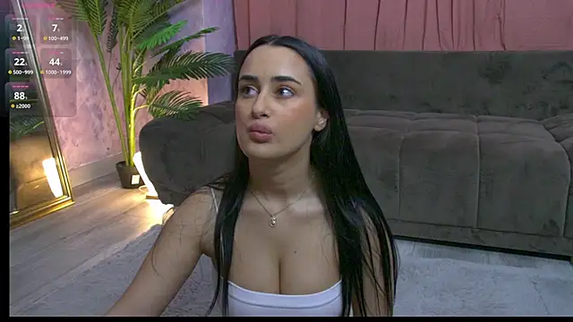 Snapshot of DarcieJane chatting on 05-18-26, 06:23 DarcieJane online show from 05-18-26, 06:23
