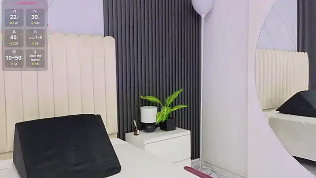 Madiee Rhea online show from 03-23-26, 07:47