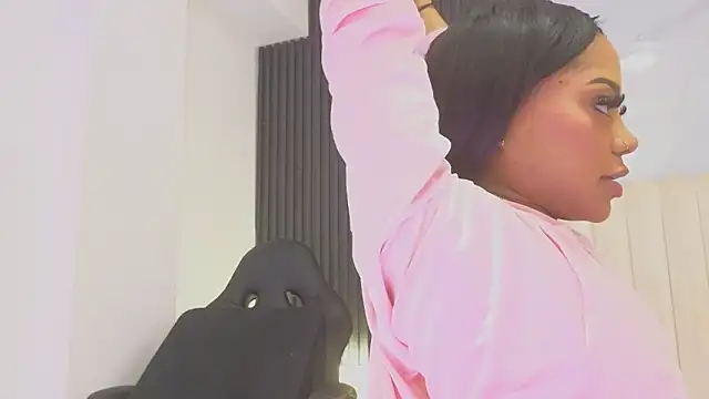 Madiee Rhea online show from 03-18-26, 07:59