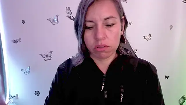 Lady breaks hearts online show from 04-21-26, 12:45