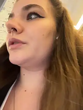 Snapshot of Holy_Tereza chatting on 02-22-26, 03:46 Holy Tereza online show from 02-22-26, 03:46